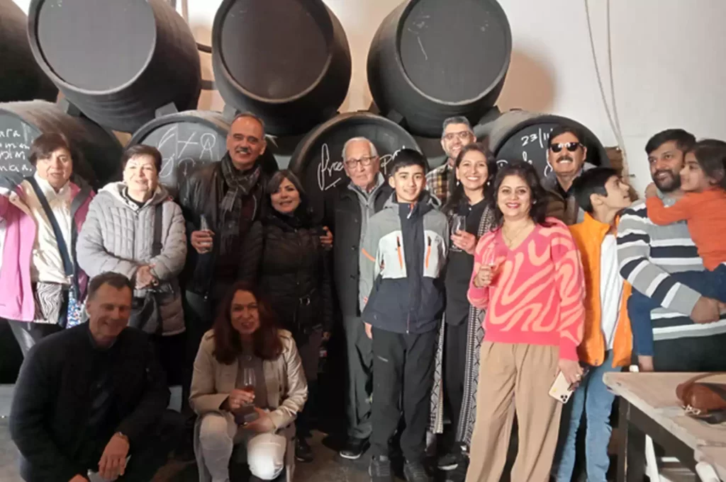 Enoturismo en sevilla Disfruta de una experiencia unica con una visita de una bodega en Sevilla donde aprenderemos sobre la produccion de vinos ademas de disfrutar de una pequena cata