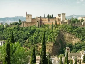 Visita Guiada a la Alhambra y los Palacios Nazaríes